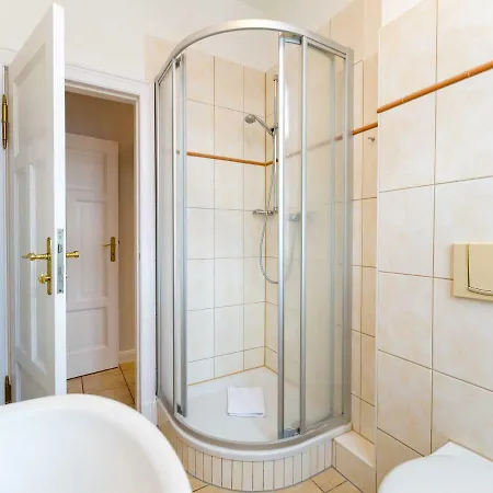 Apartment Linquenda 7 *